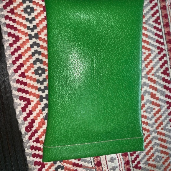 kate spade Accessories - Kate spade sunglasses case